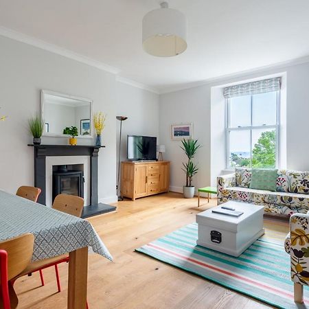 Manacles - Spacious Flat Near Beach With Sea Views & Parking Falmouth Eksteriør billede