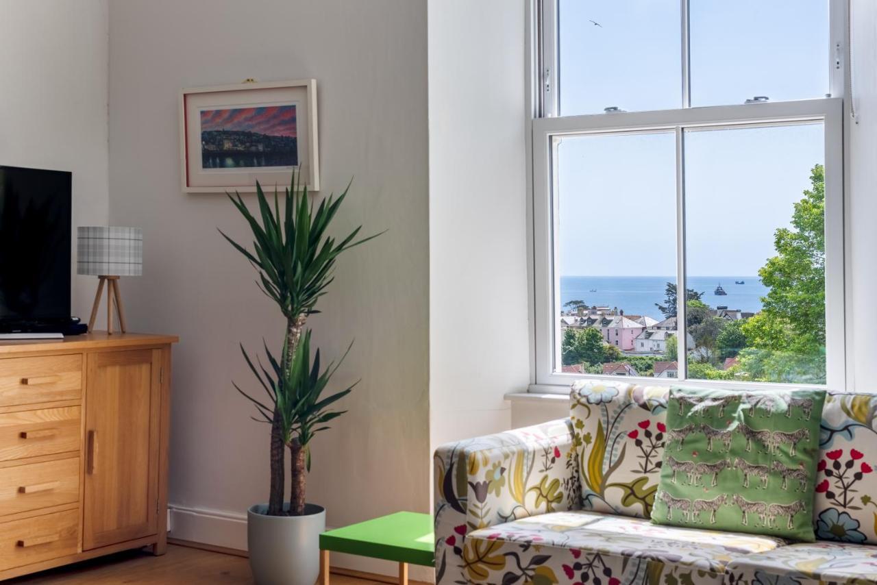 Manacles - Spacious Flat Near Beach With Sea Views & Parking Falmouth Eksteriør billede
